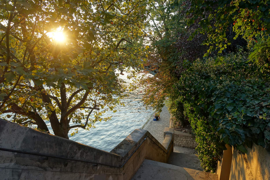 Île Saint-Louis: A Peaceful Oasis