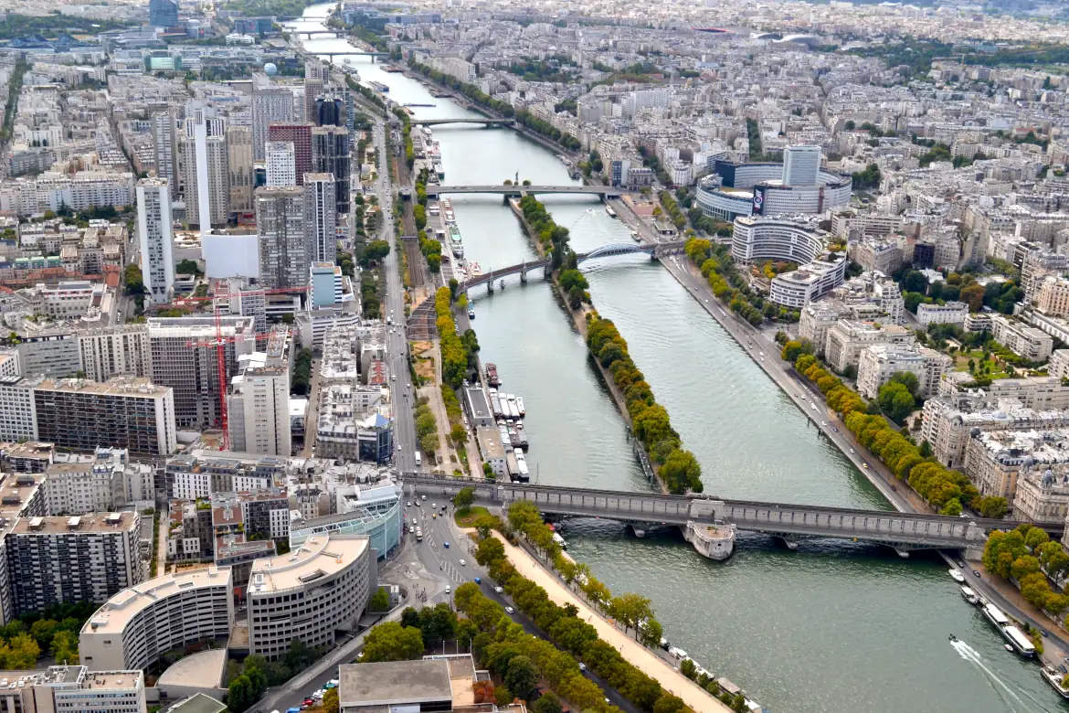 Île aux Cygnes is Paris' hidden gem in the Seine